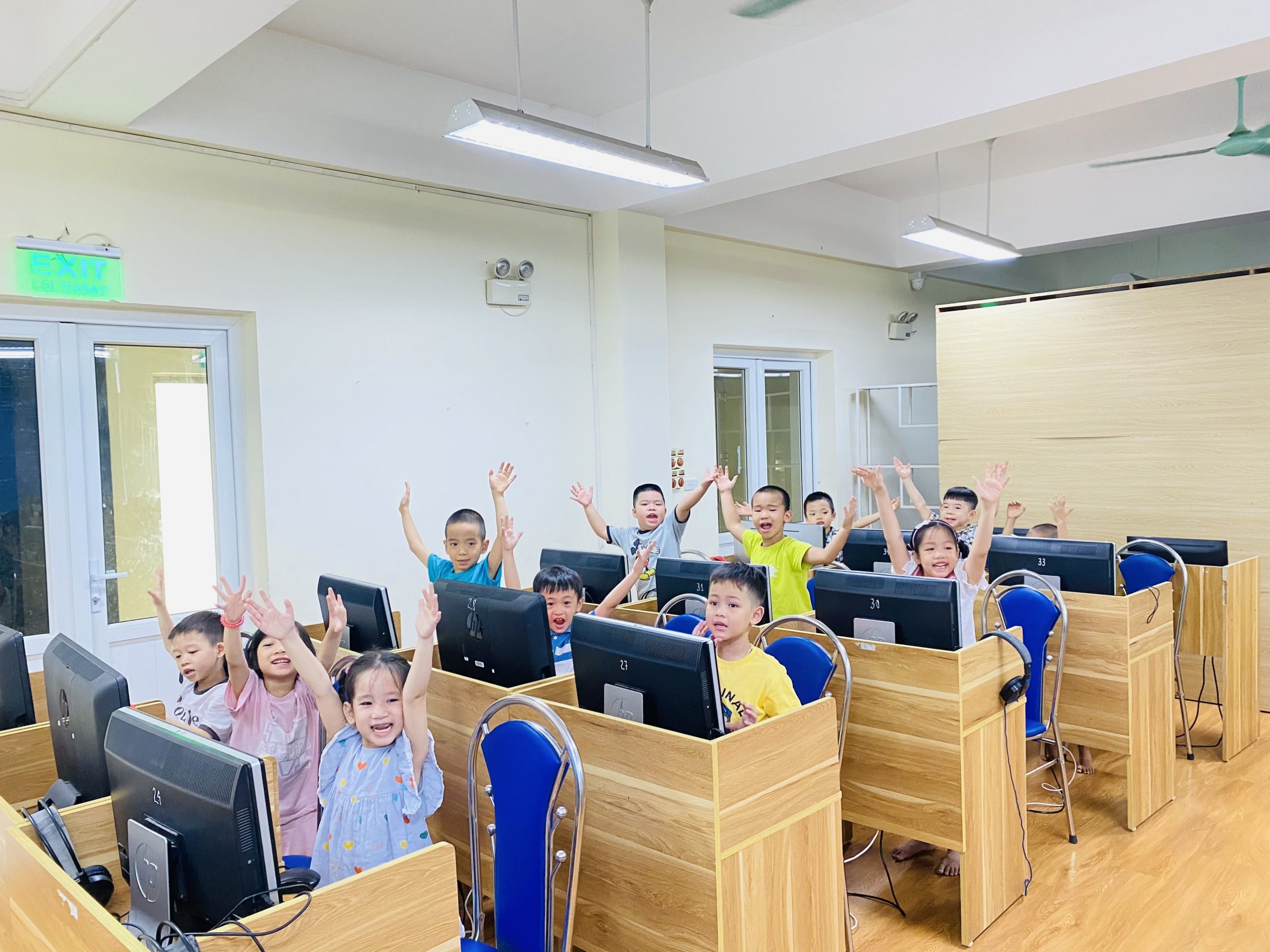 GHÉ THĂM CLB LẬP TRÌNH SCRATCH TẠI VICSCHOOL SUMMER CAMP 2023