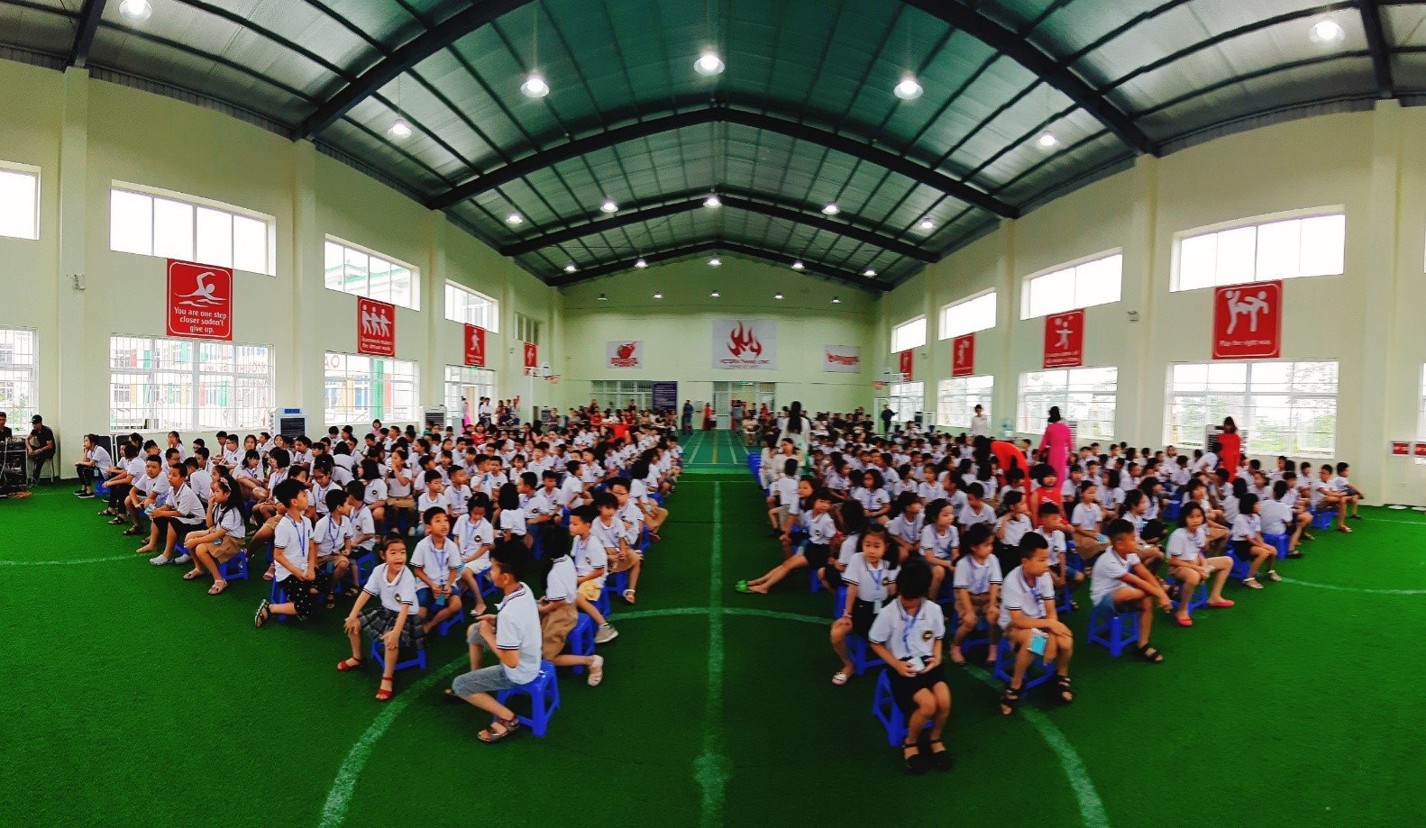 Victoria Thăng Long School