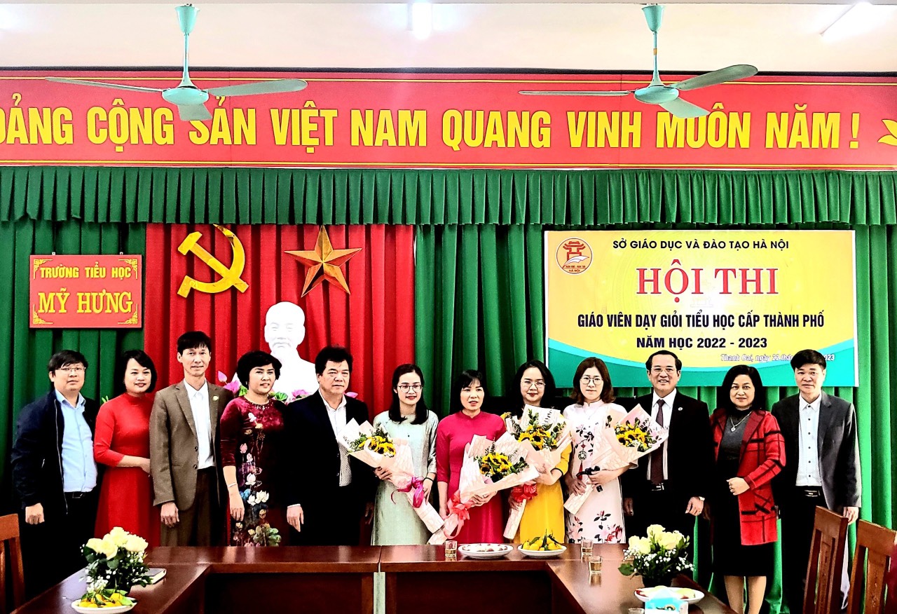 CHÚC MỪNG CÔ ĐINH DUYÊN THỊNH HOÀN THÀNH TIẾT DỰ THI GIÁO VIÊN DẠY GIỎI CẤP THÀNH PHỐ