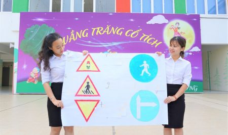 Victoria Thăng Long hưởng ứng tháng An toàn giao thông