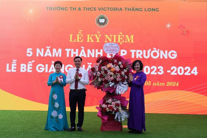 Báo Nhân lực Nhân tài Việt: Dấu ấn 5 năm khởi dựng thành công sự nghiệp “trồng người” của Trường Victoria Thăng Long