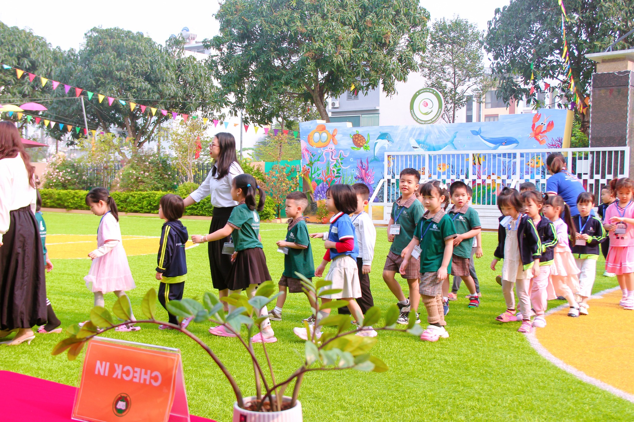 VICTORIA THĂNG LONG CHÀO ĐÓN CÁC BẠN NHỎ MẦM NON PHAMTU SCHOOL ĐẾN TRẢI NGHIỆM!