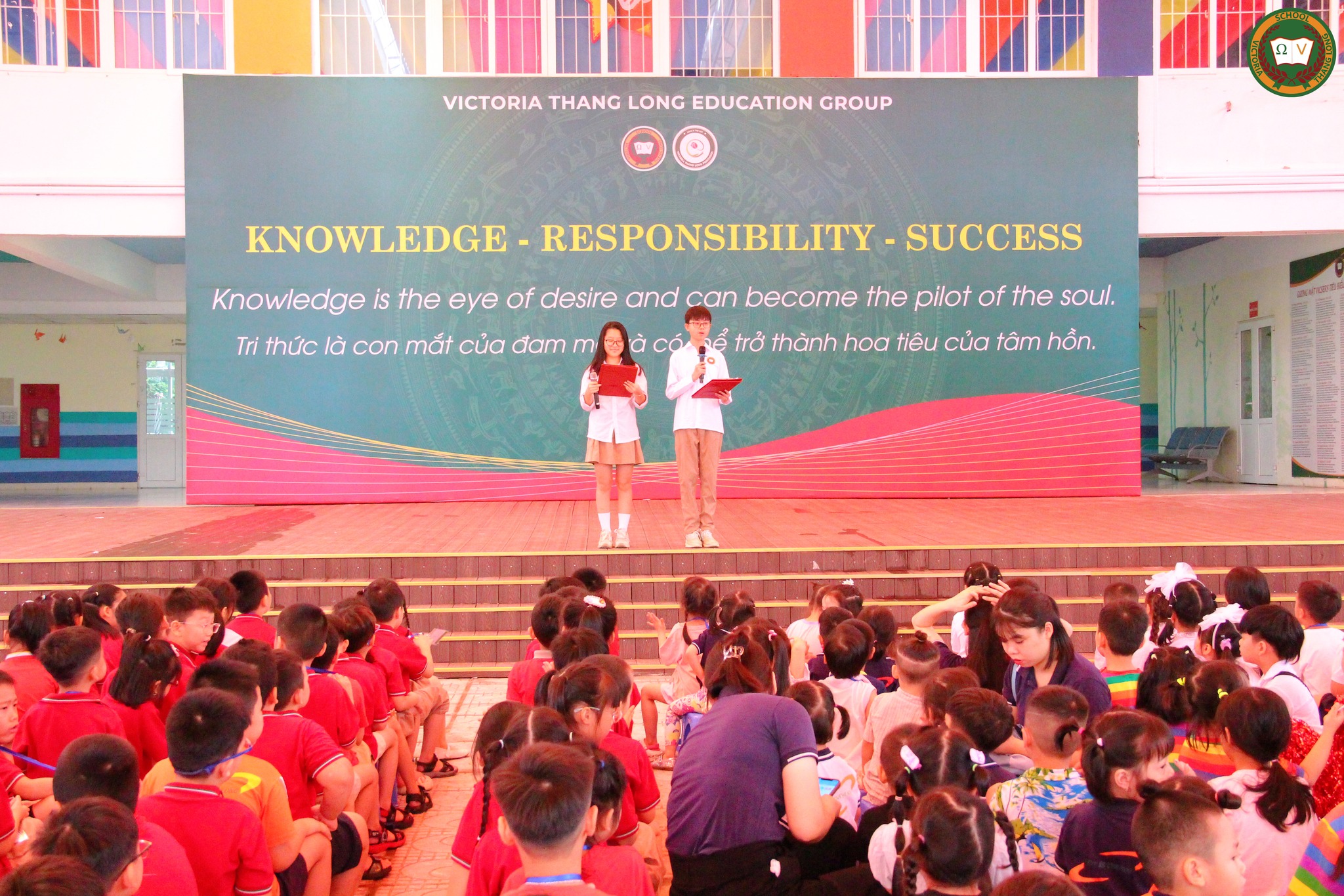 KHỞI ĐỘNG HÈ 2025 – MÙA HÈ NĂNG ĐỘNG, KHÁM PHÁ VÀ TỎA SÁNG CÙNG VICSERS