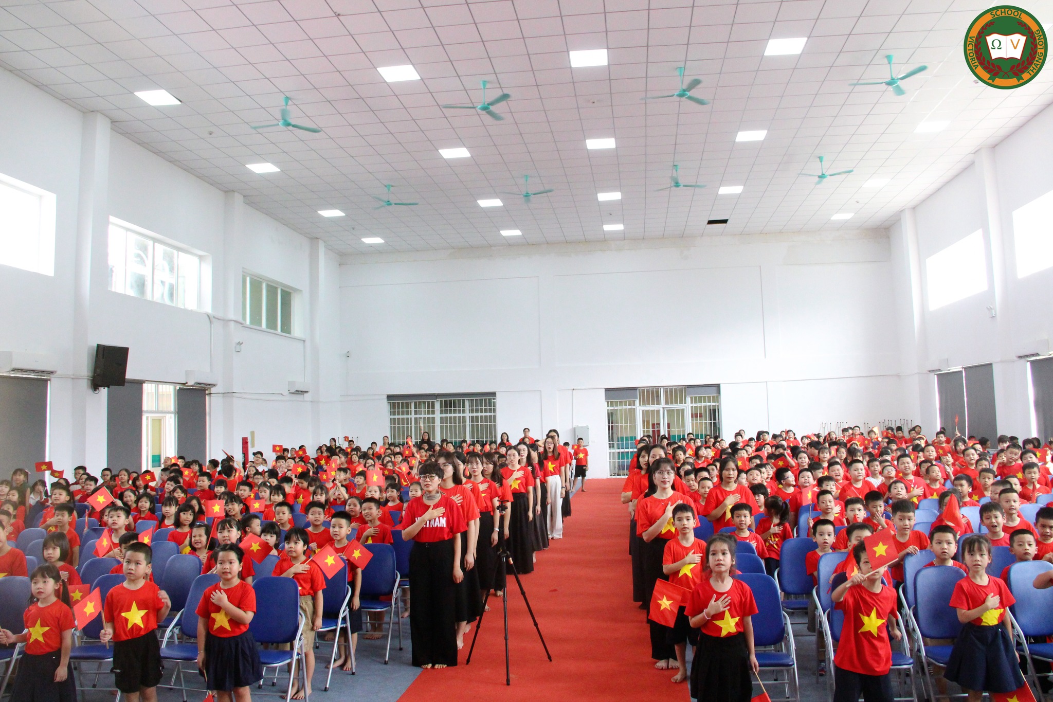 HÀ NỘI MÙA THU THÁNG MƯỜI  & TRĂNG ƠI