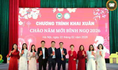 NIỀM VUI GẶP MẶT ĐẦU XUÂN CỦA CÁN BỘ, GIÁO VIÊN, NHÂN VIÊN VICTORIA THĂNG LONG