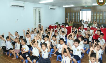 RỘN RÀNG KHAI MẠC LỚP TIỀN TIỂU HỌC KHÓA 2 – CHÀO ĐÓN NHỮNG VICSERS NHÍ ĐẦU TIÊN CỦA MÙA HÈ